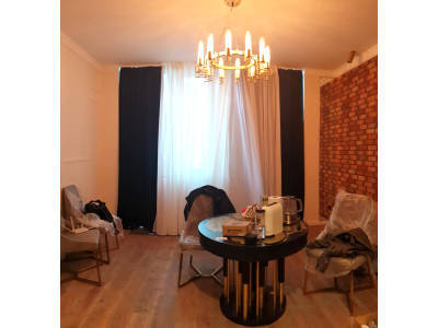 Классические шторы в гостиной фото в интерьере пример 2279