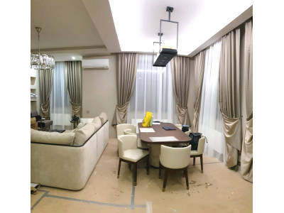 Классические шторы в гостиной фото в интерьере пример 2308