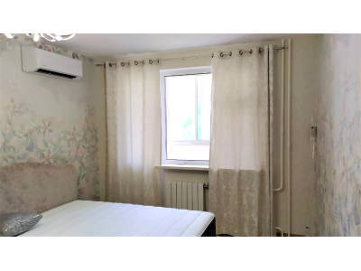 Классические шторы в спальне фото в интерьере пример 2619