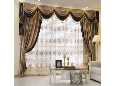 Классические шторы в гостиной фото в интерьере пример 506