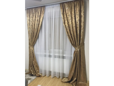 Классические шторы в спальне фото в интерьере пример 503