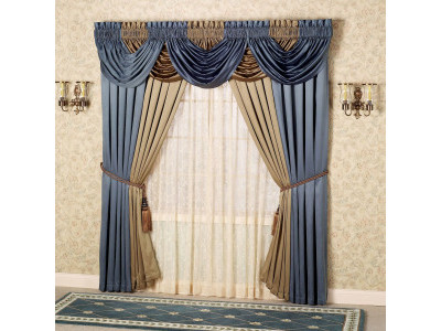 Классические шторы в гостиной фото в интерьере пример 541