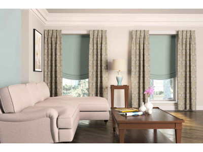 Классические шторы в гостиной фото в интерьере пример 2104