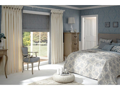 Классические шторы в спальне фото в интерьере пример 906