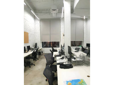 Рулонные шторы в офисе фото в интерьере пример 2323