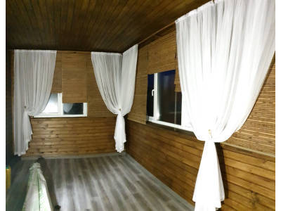 Бамбуковые шторы в коттедже фото в интерьере пример 2324