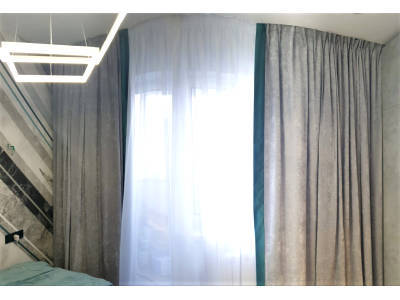 Классические шторы в спальне фото в интерьере пример 2516