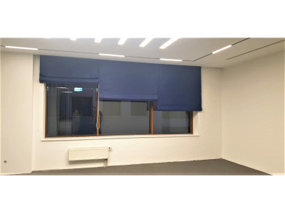 Римские шторы в офис фото в интерьере пример 2654
