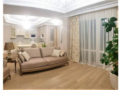 Классические шторы в гостиной фото в интерьере пример 2645