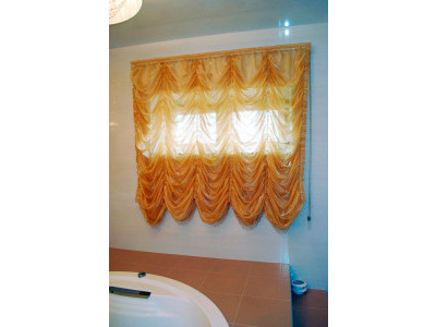 Французские шторы в ванной комнате фото в интерьере пример 806
