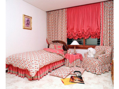 Австрийские шторы в спальне фото в интерьере пример 196