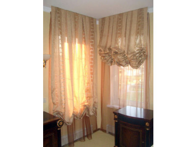 Тюлевые шторы в спальне фото в интерьере пример 212