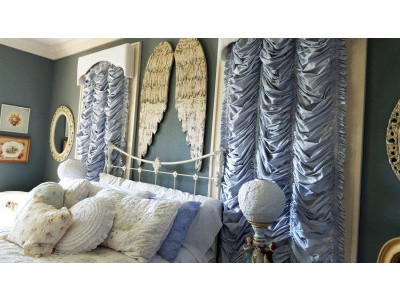 Французские шторы в спальне фото в интерьере пример 817