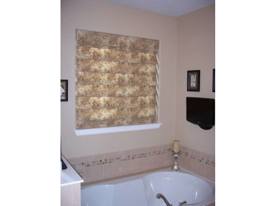 Римские шторы в ванной фото в интерьере пример 984