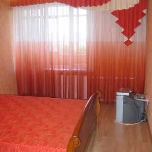 Тюлевые шторы в спальне фото в интерьере пример 632